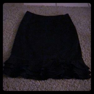 Ponte black ruffled Kay Unger skirt!